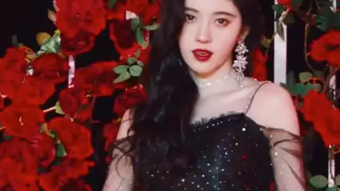 始祖鸟股价大跌