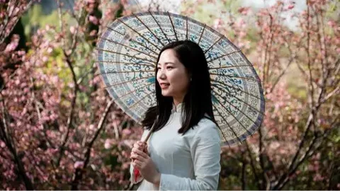 俄罗斯推出首款国产人形机器人